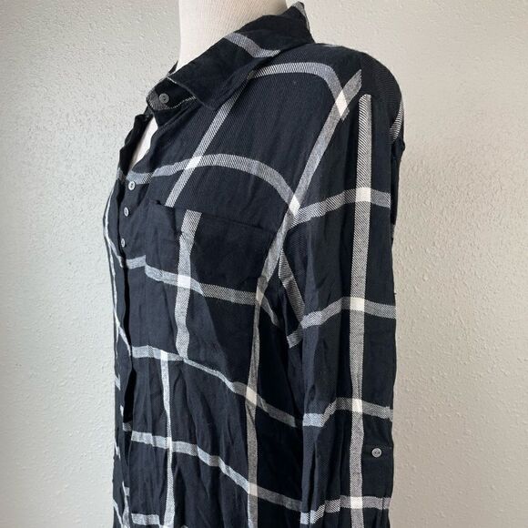 Passports Extra Long Half Button Down Black and White Flannel Top Size M EUC - Picture 5 of 9